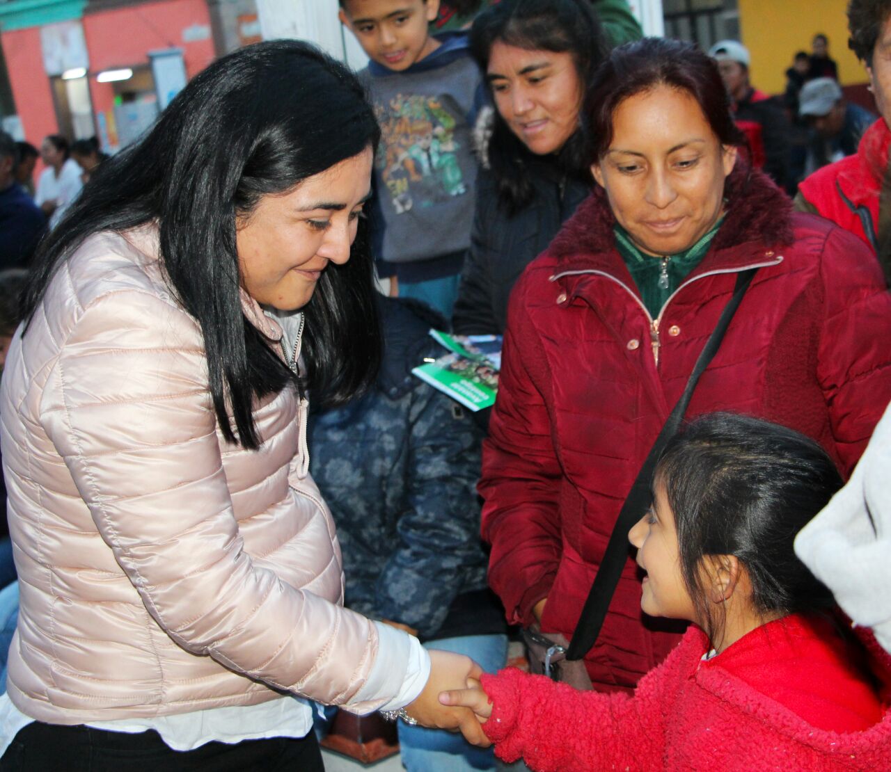 Escucha Anabel Alvarado propuestas en Huamantla